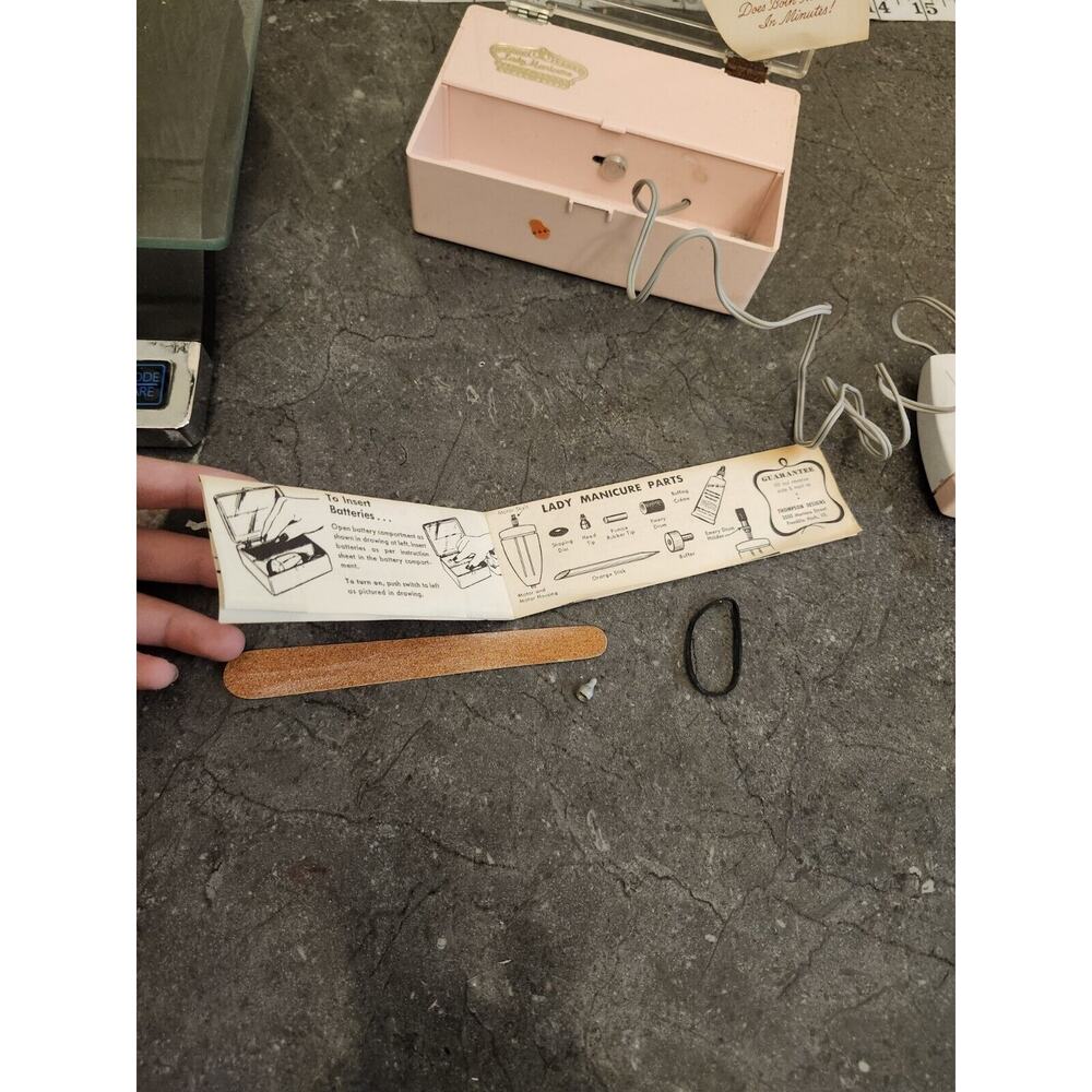 Lady Manicure Set by Thompson‎ Designs Battery Operat Pink Case Untested Vintage - Picture 3 of 13